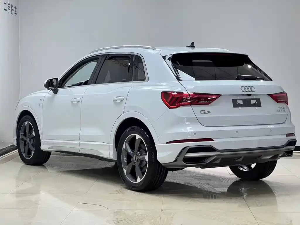 Audi Q3 — фото 3