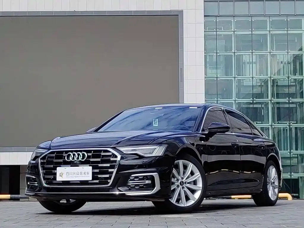 Audi A6L — фото 1
