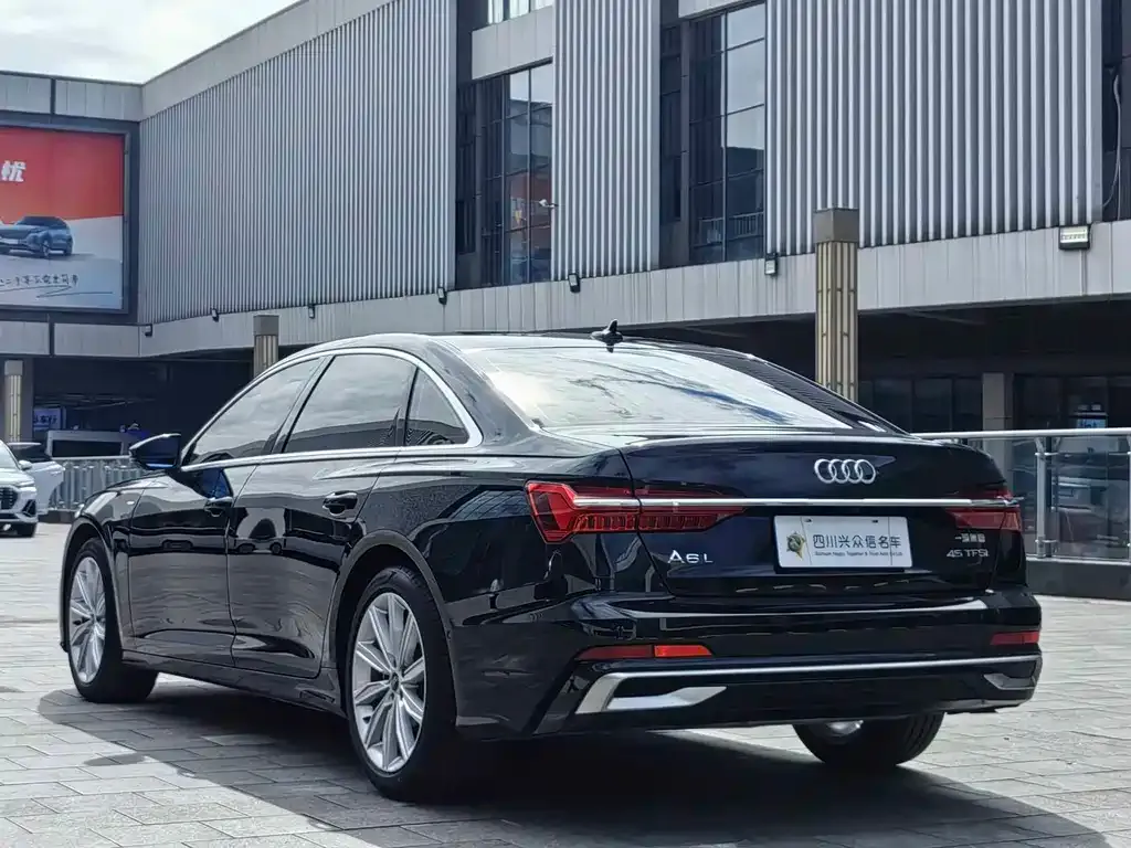Audi A6L — фото 10