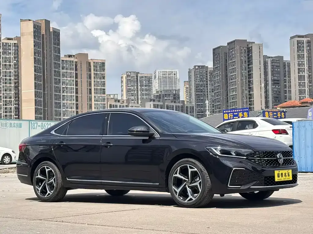 Volkswagen Passat — фото 4