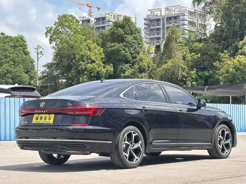 Volkswagen Passat — фото 3