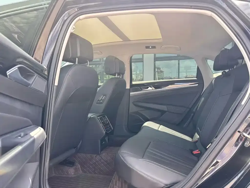 Volkswagen Passat — фото 2