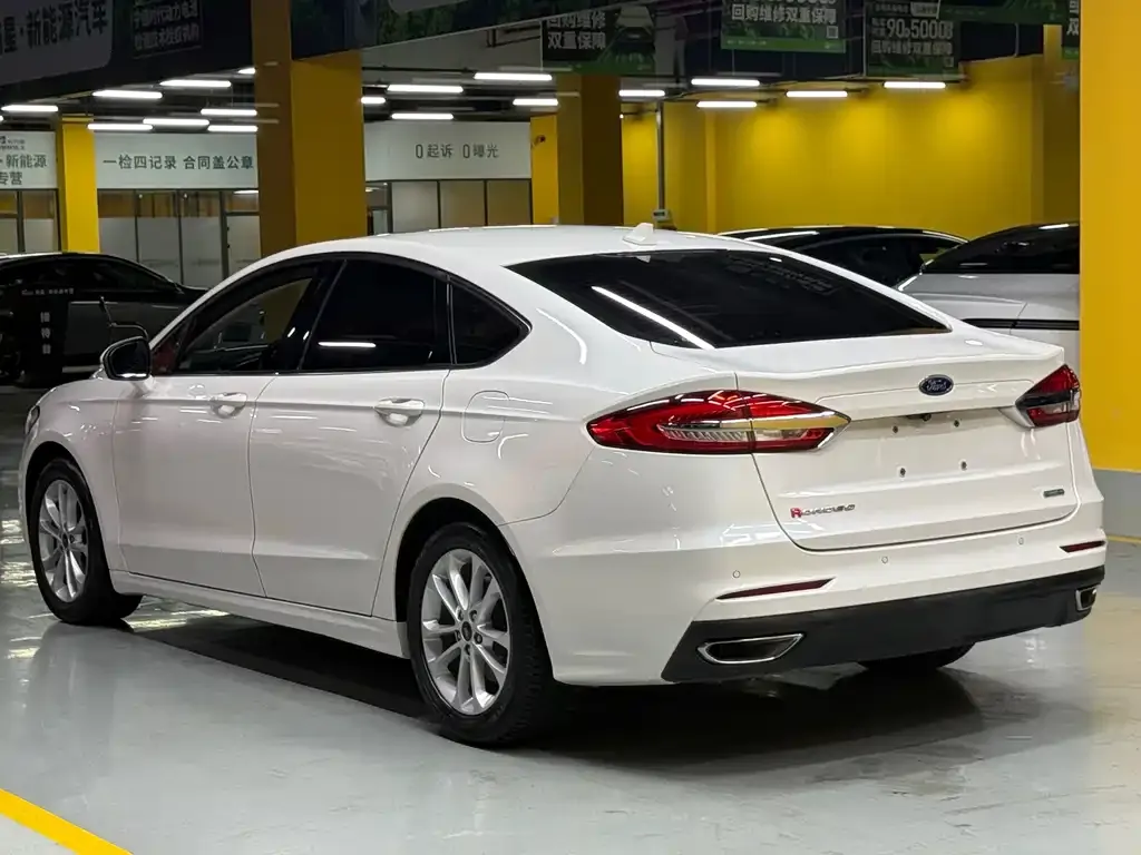 Ford Mondeo — фото 5