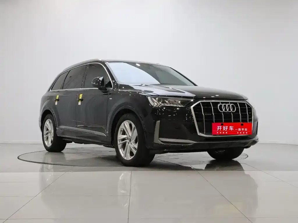 Audi Q7 2024 из CN, фото 3