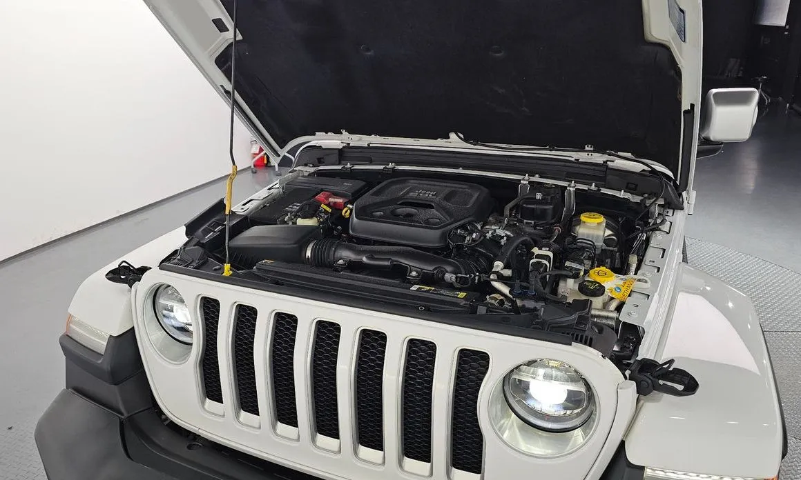 Jeep Wrangler — фото 9