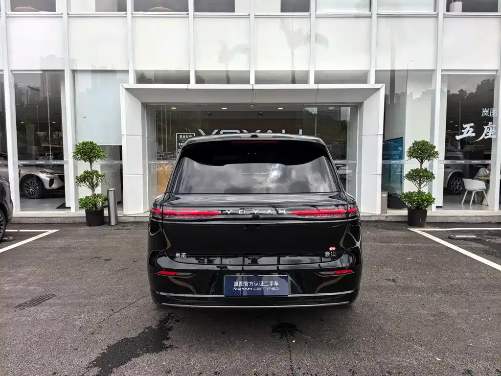 VOYAH Lantu Taishan — фото 5