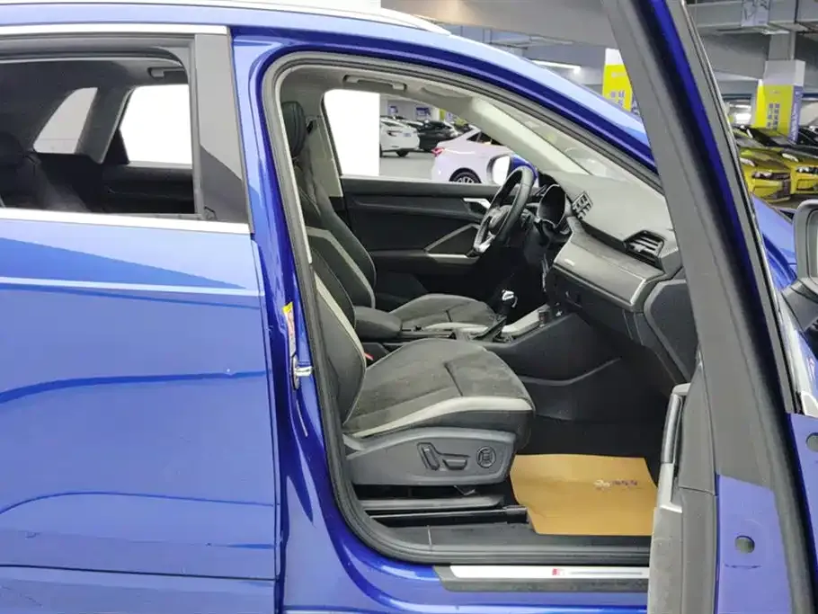 Audi Q3 2021 из CN, фото 10