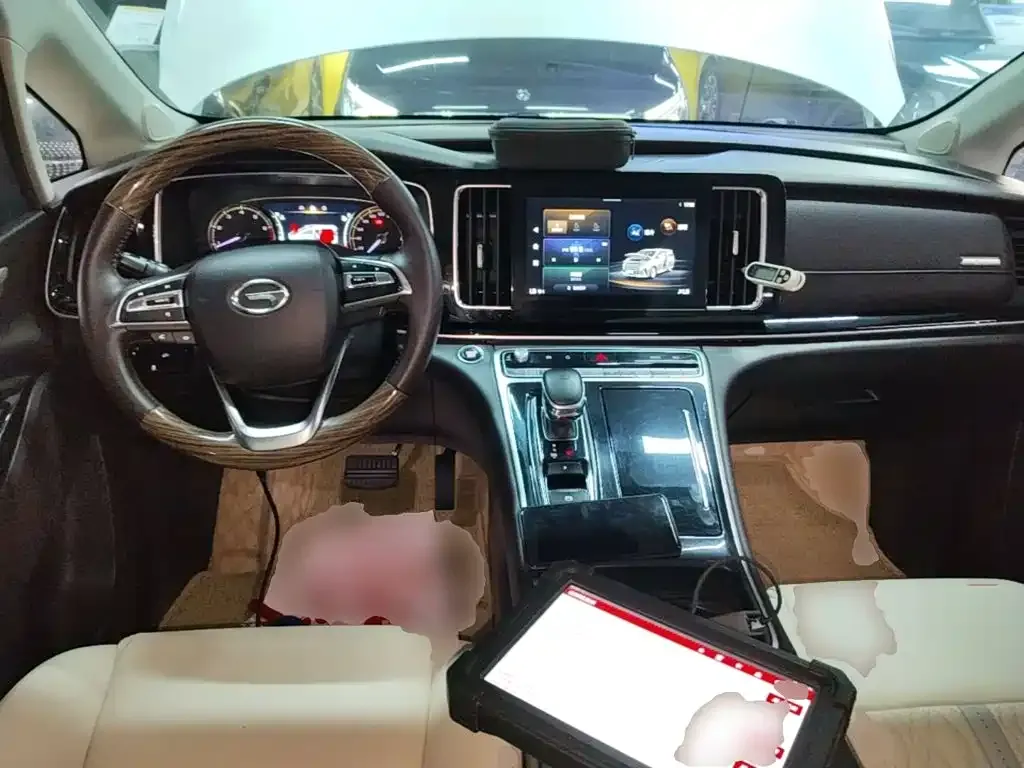 GAC Motor Trumpchi M8 — фото 9
