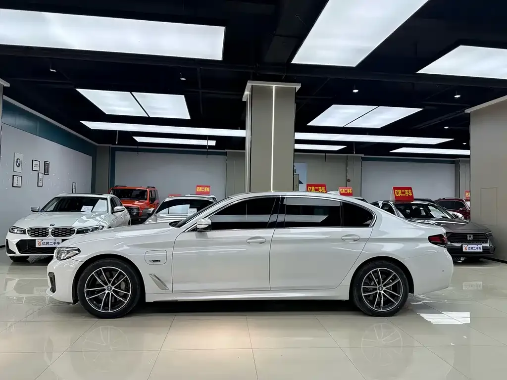 BMW 5 Series New Energy 2024 из CN, фото 8