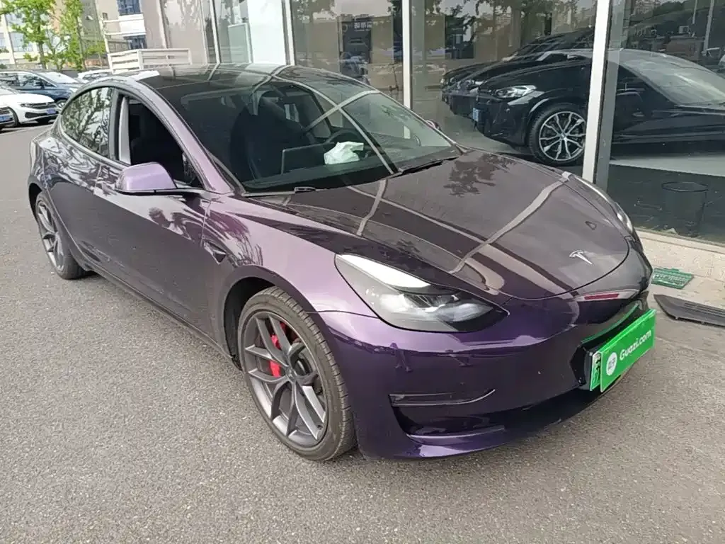 Tesla Model 3 — фото 10