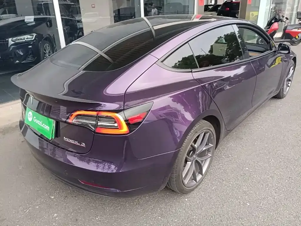 Tesla Model 3 — фото 9