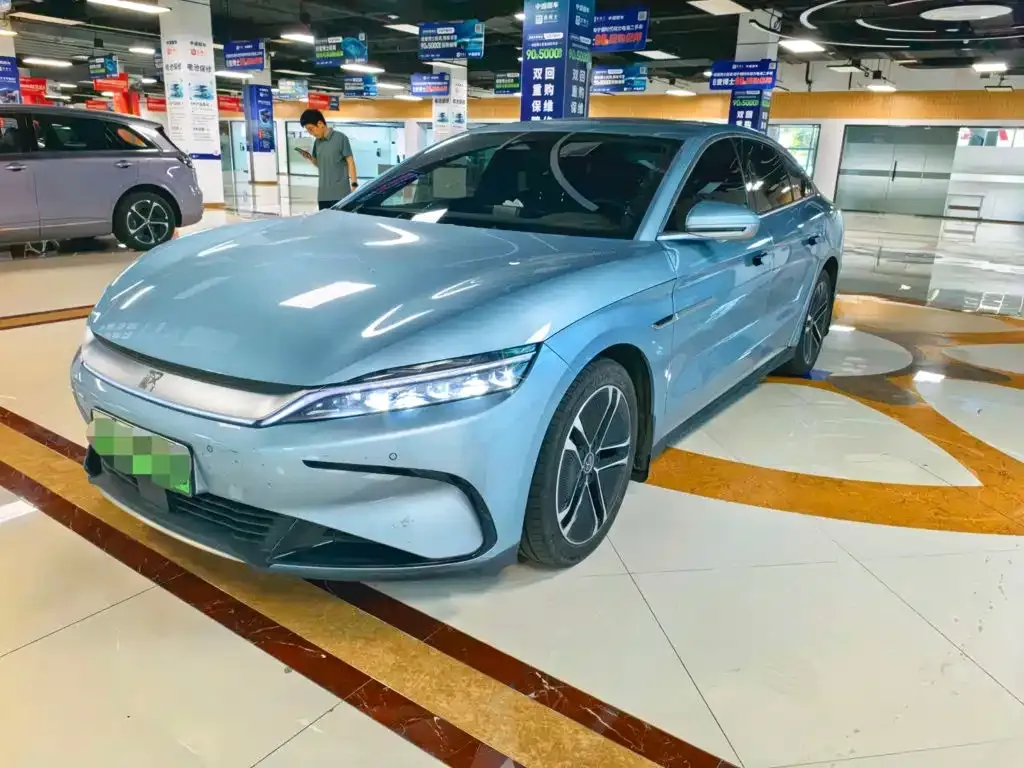 BYD Han — фото 1
