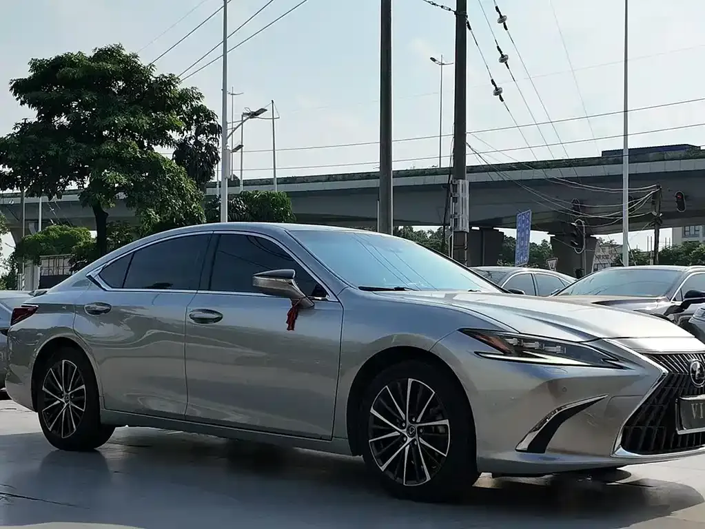 Lexus ES — фото 3