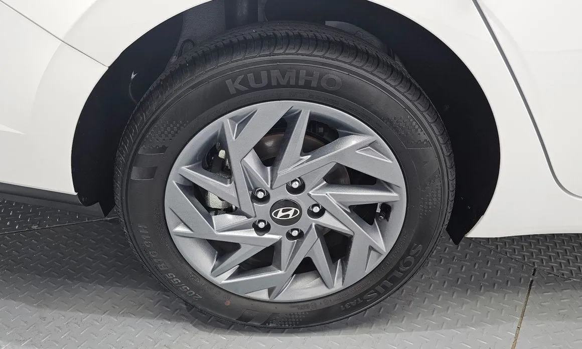 Hyundai AVANTE — фото 9