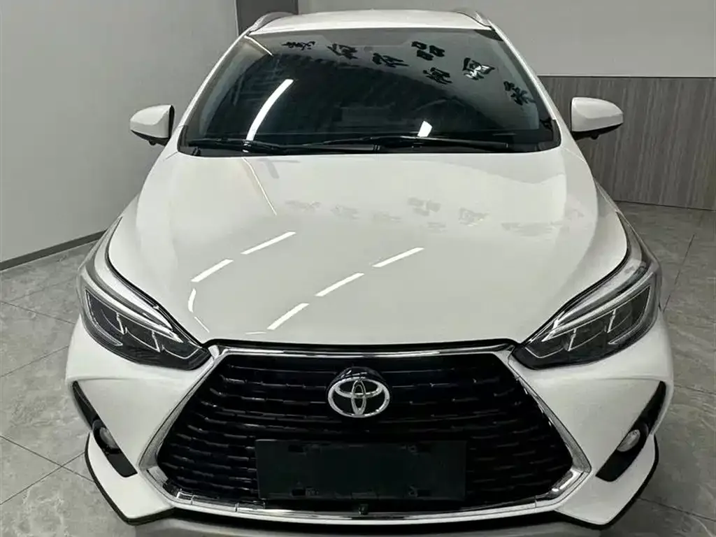 Toyota Yaris L — фото 4