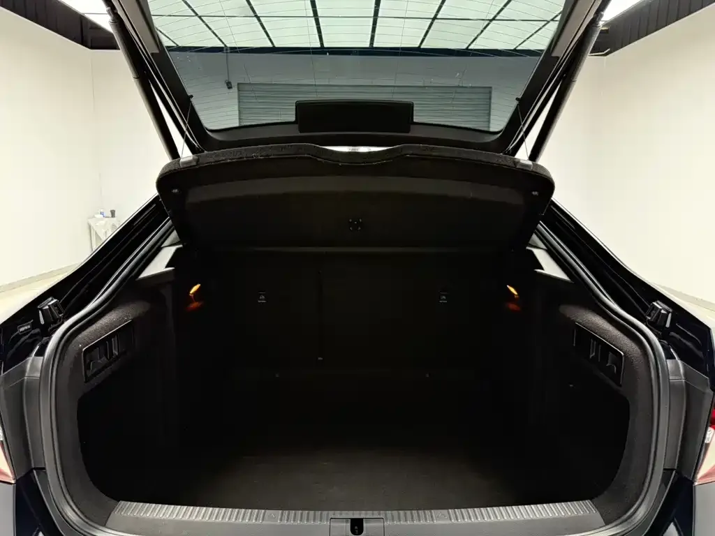 Skoda Superb — фото 2