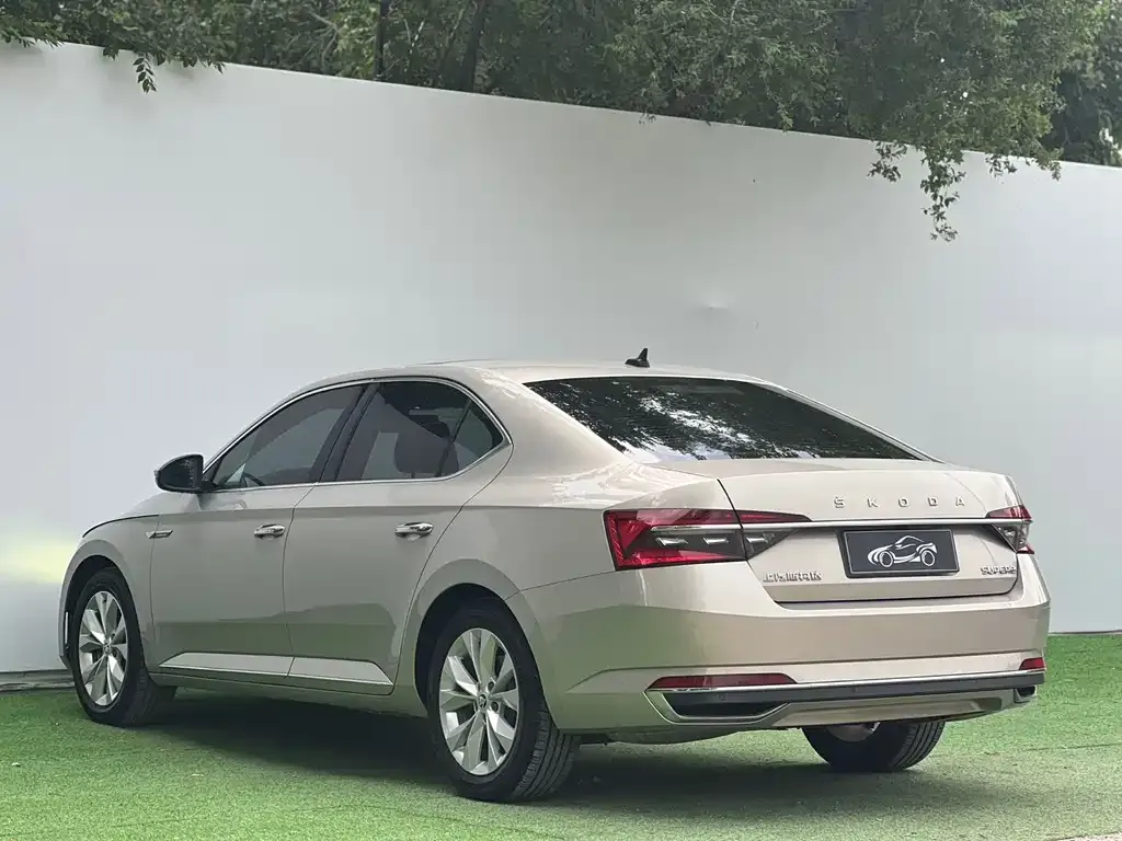 Skoda Superb 2022 из CN, фото 4