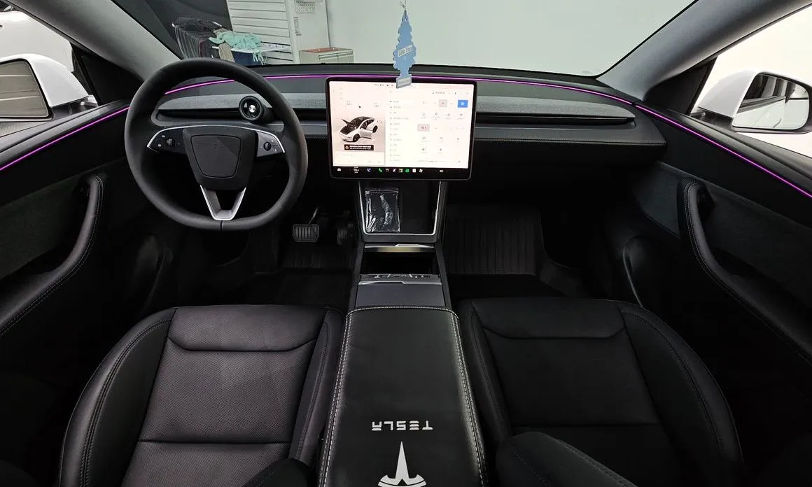 Tesla Model Y — фото 9