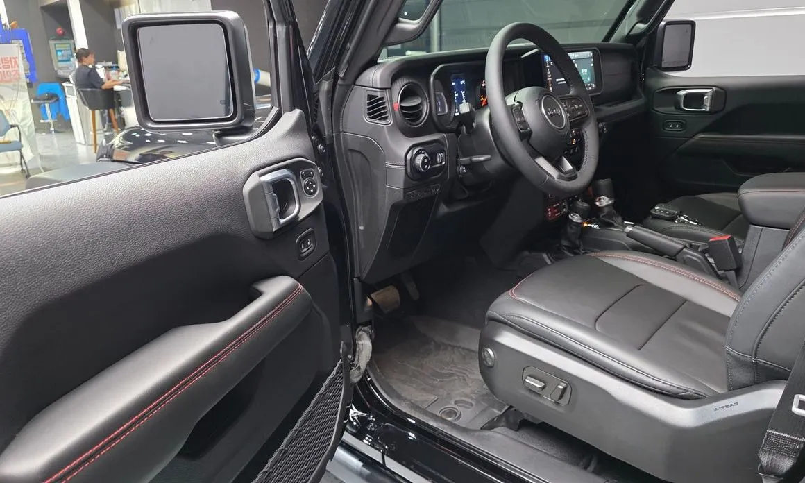 Jeep Wrangler — фото 2