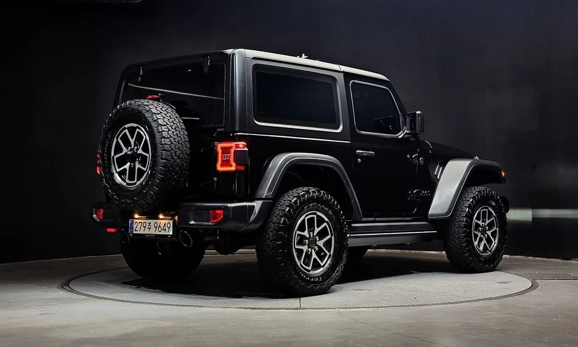 Jeep Wrangler — фото 7