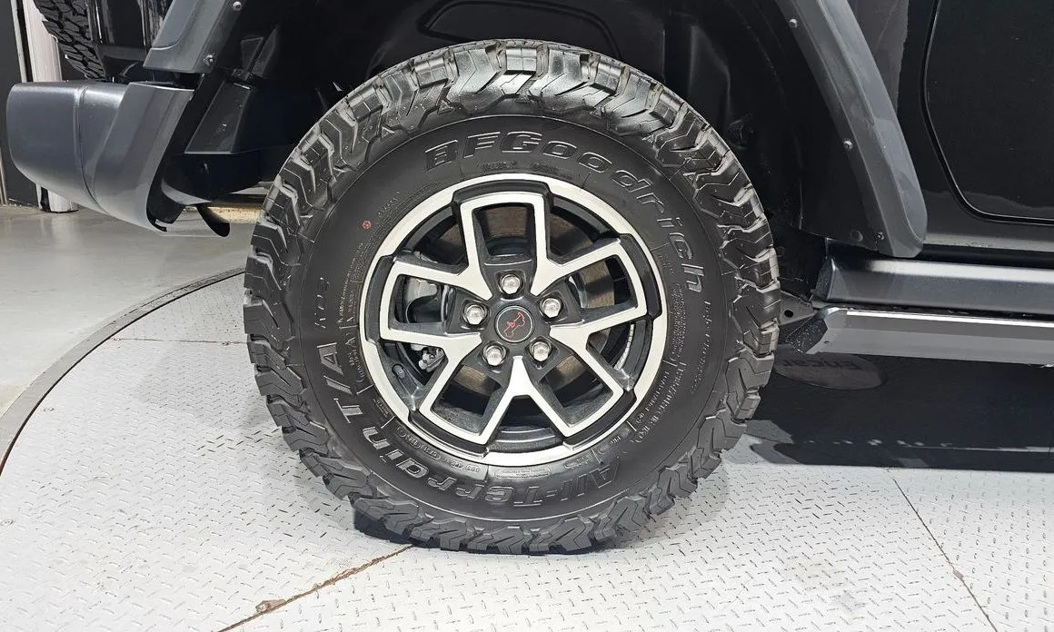 Jeep Wrangler — фото 9