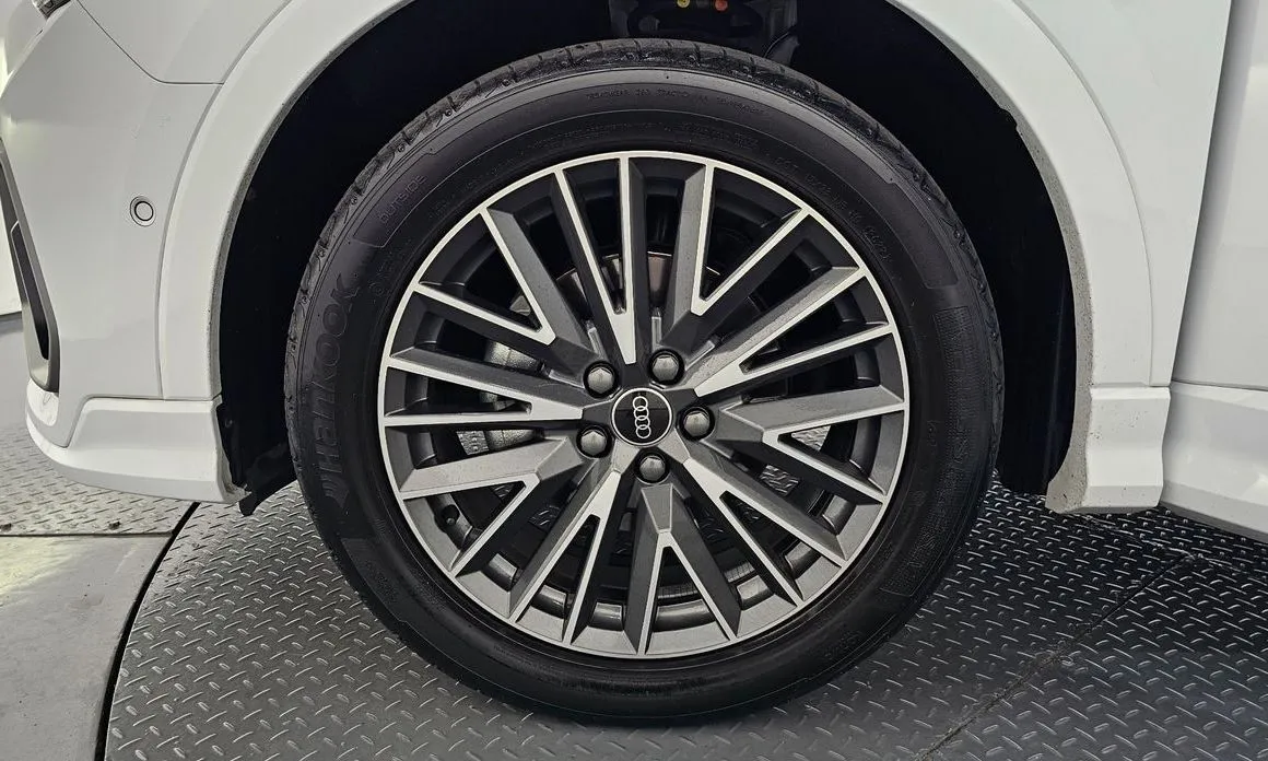 Audi Q3 2023 из KR, фото 7