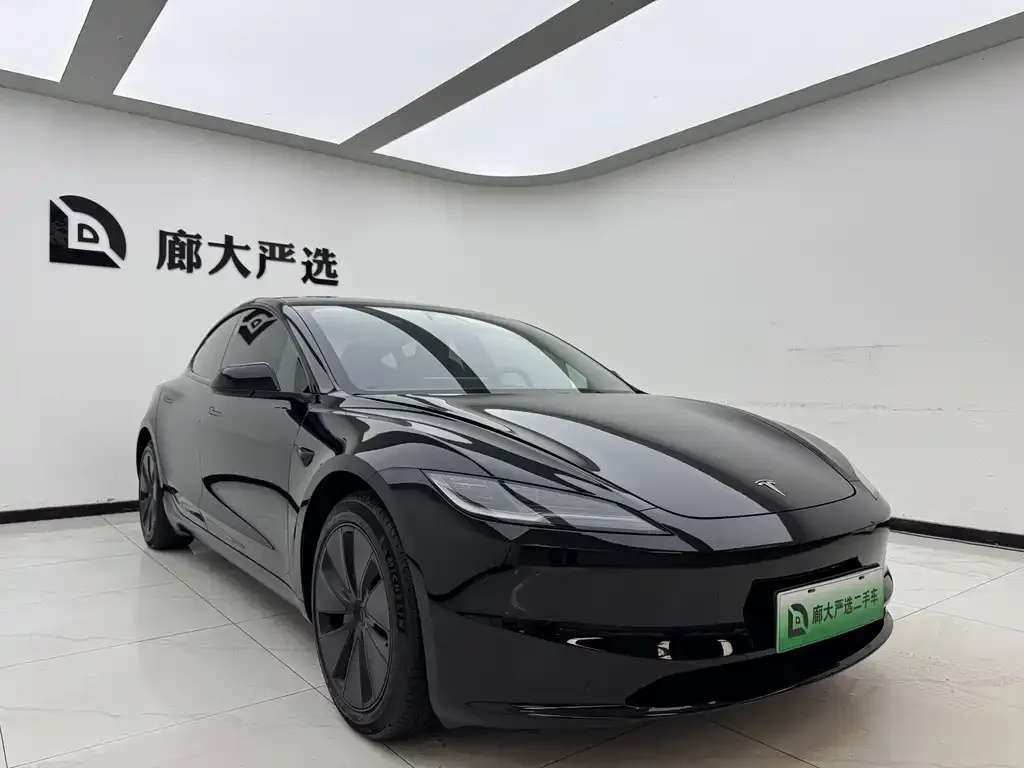 Tesla Model 3 — фото 6