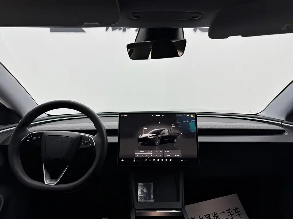Tesla Model 3 — фото 2