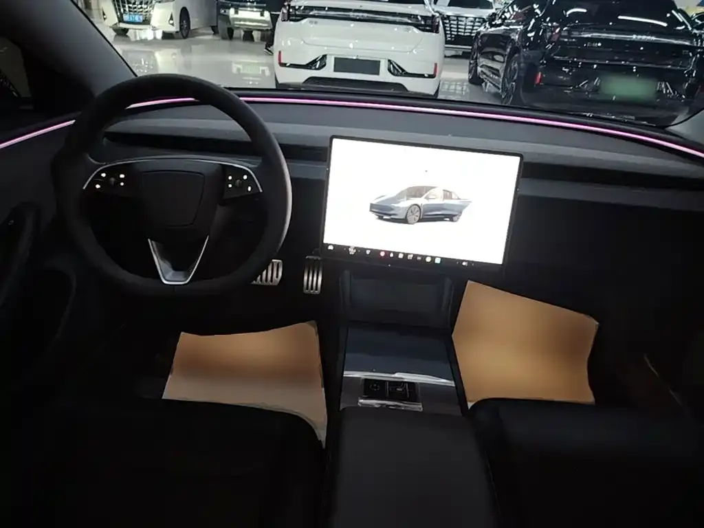 Tesla Model 3 — фото 2