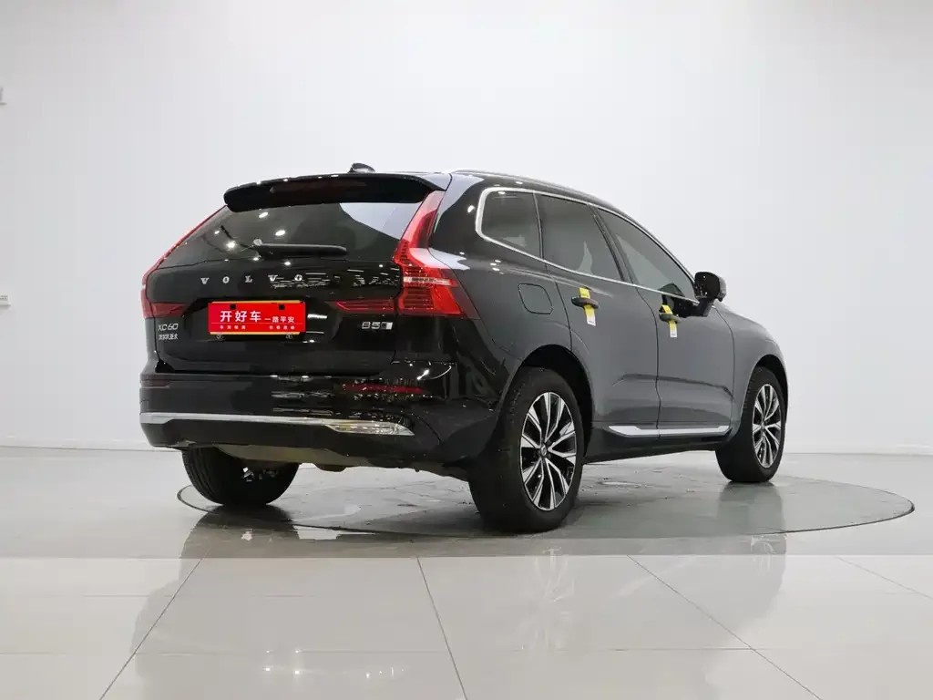 Volvo XC60 — фото 4