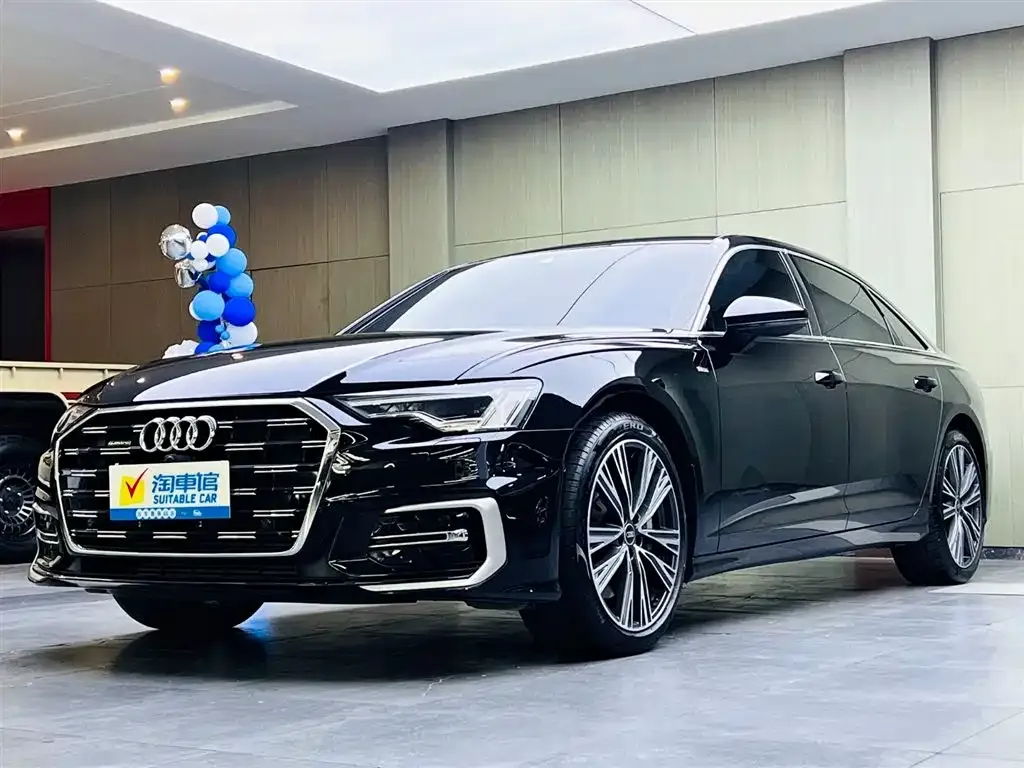 Audi A6L — фото 1
