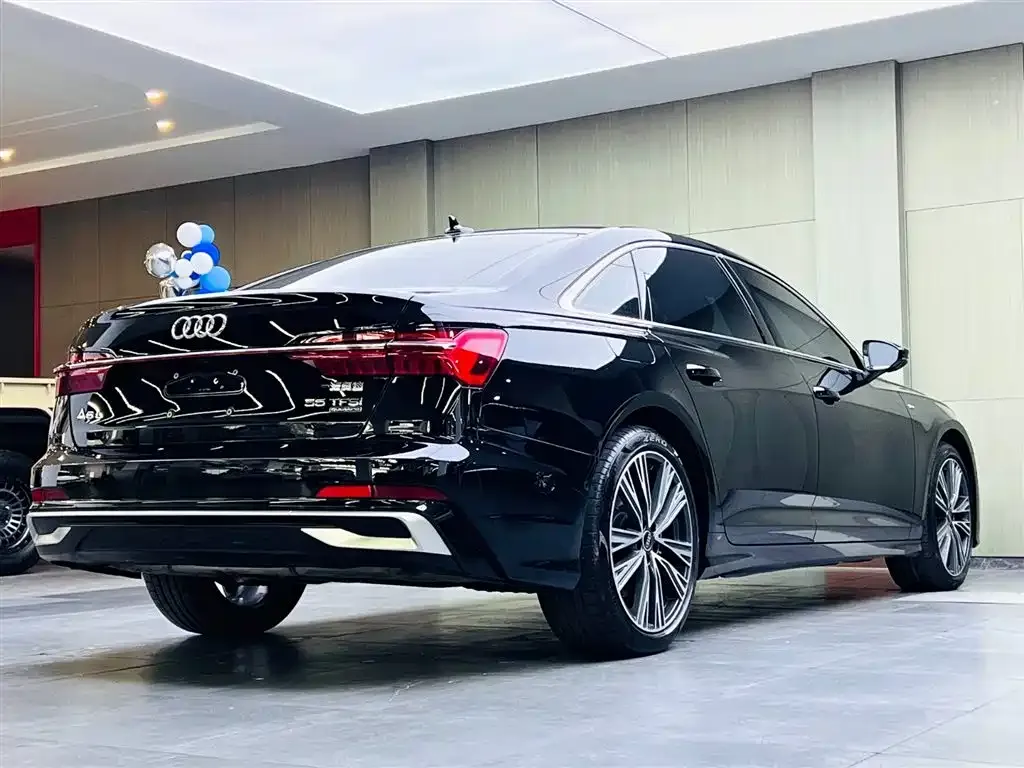 Audi A6L — фото 7