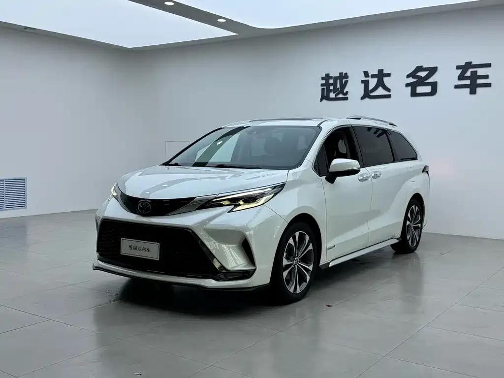 Toyota Granvia — фото 10