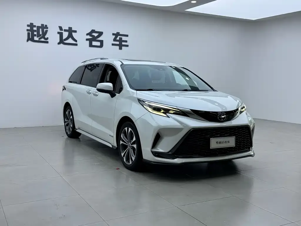 Toyota Granvia — фото 8