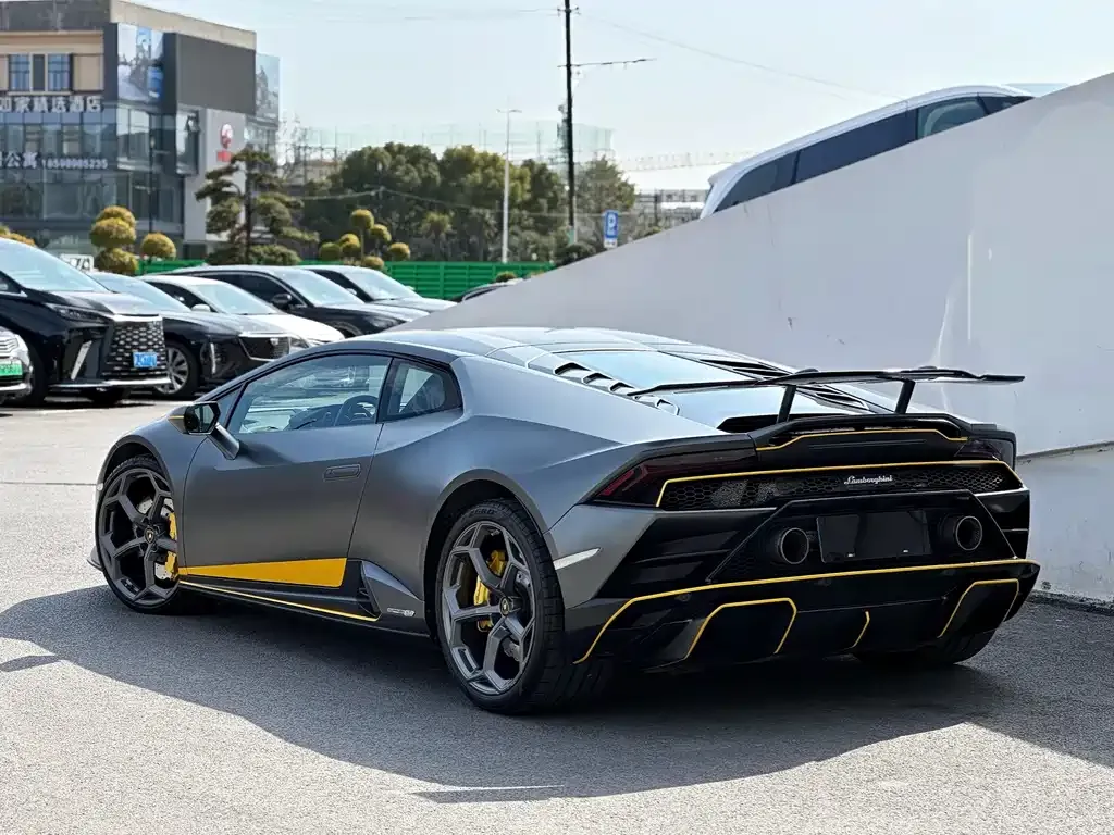 Lamborghini Huracan — фото 5