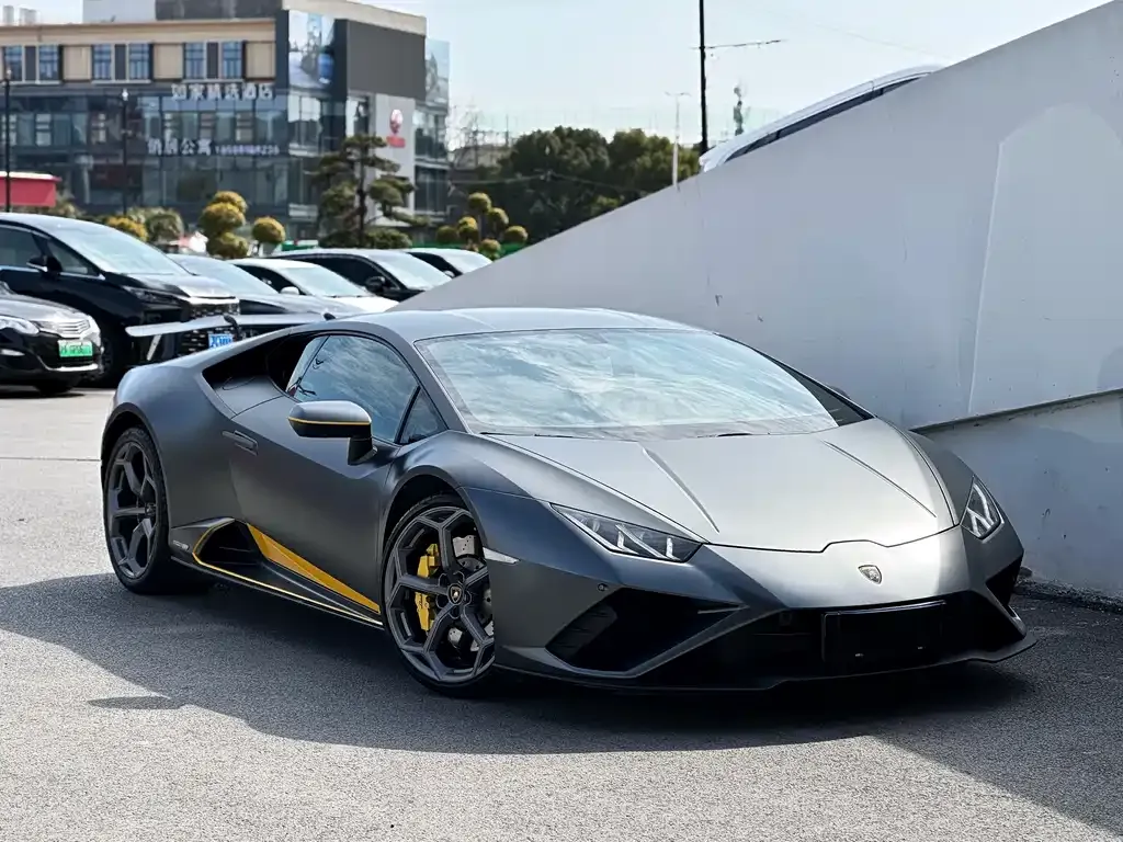 Lamborghini Huracan — фото 10
