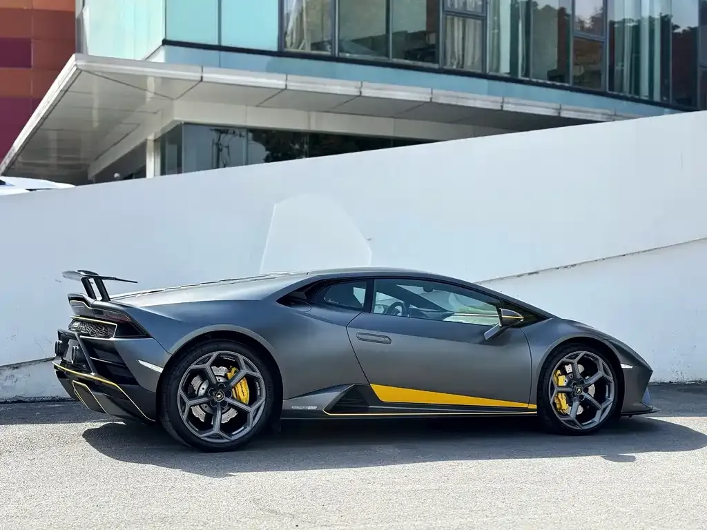 Lamborghini Huracan — фото 2