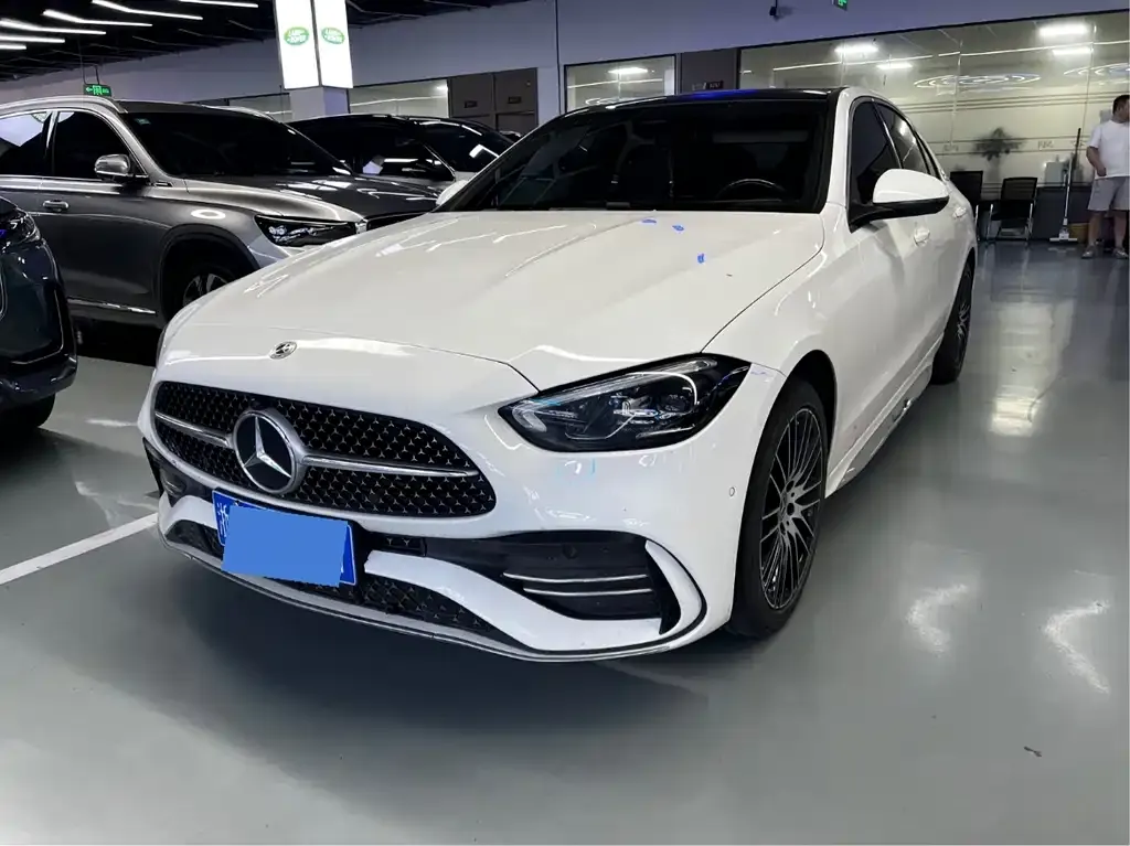 Mercedes-Benz C-Class — фото 1