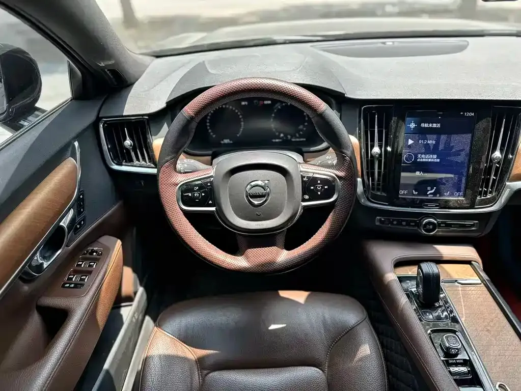 Volvo S90 — фото 9