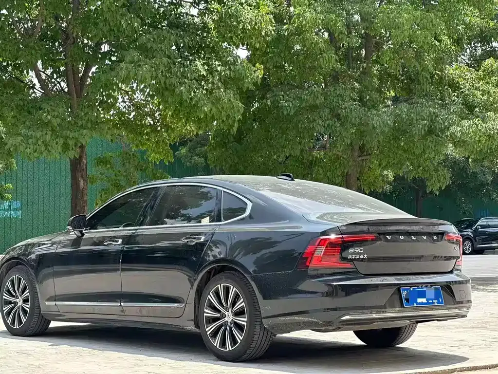 Volvo S90 — фото 4