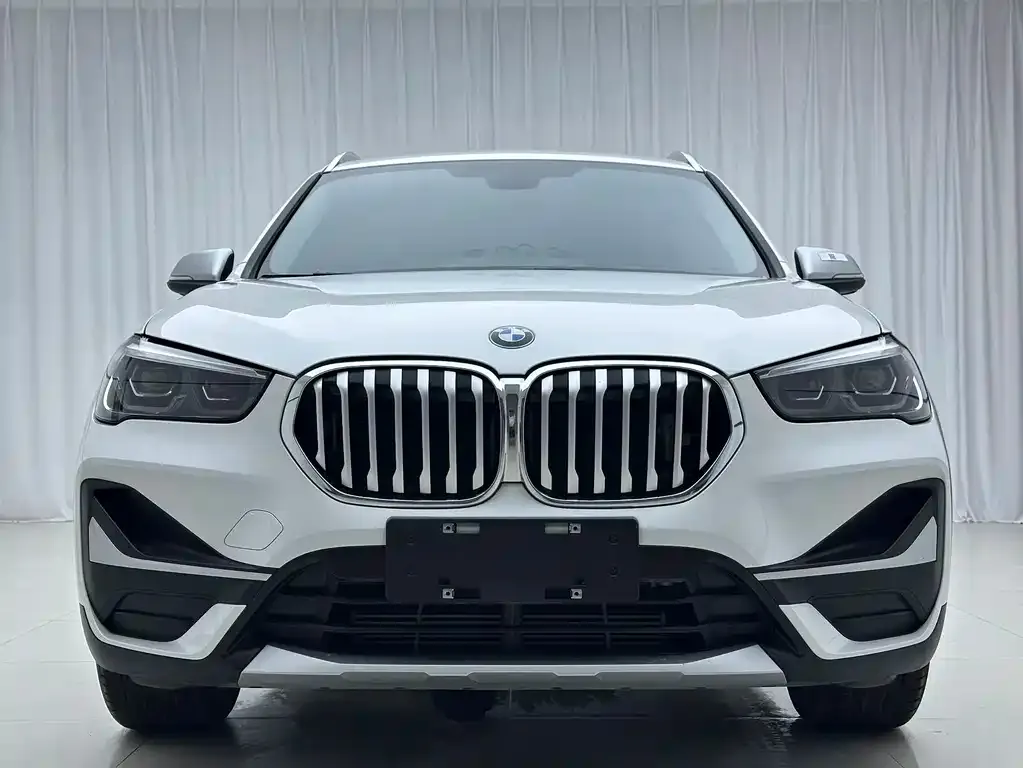 BMW X1 — фото 8