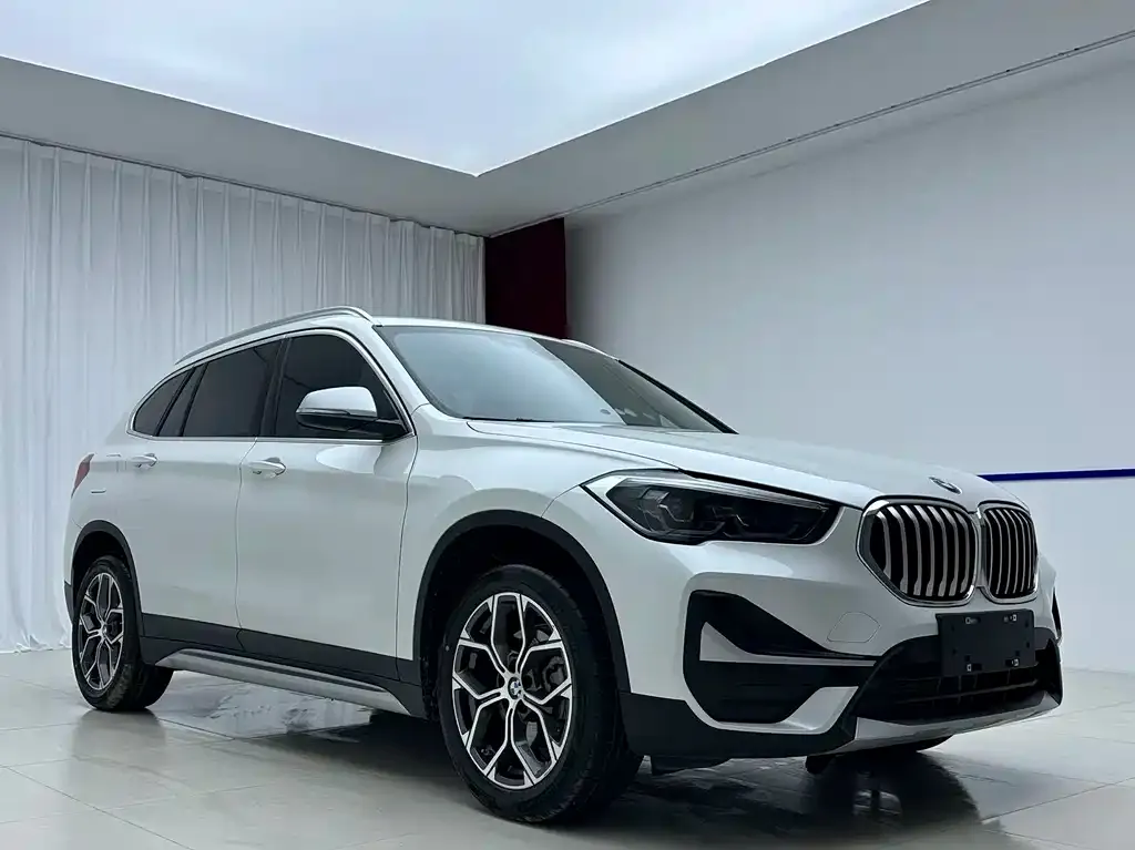 BMW X1 — фото 5