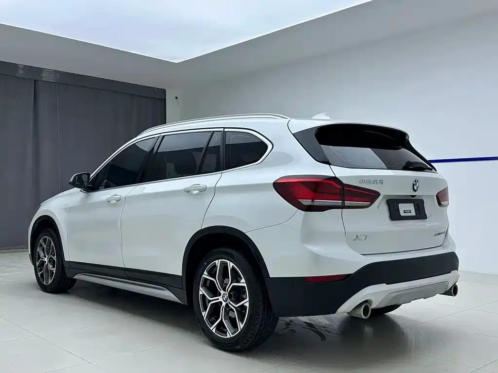 BMW X1 — фото 2