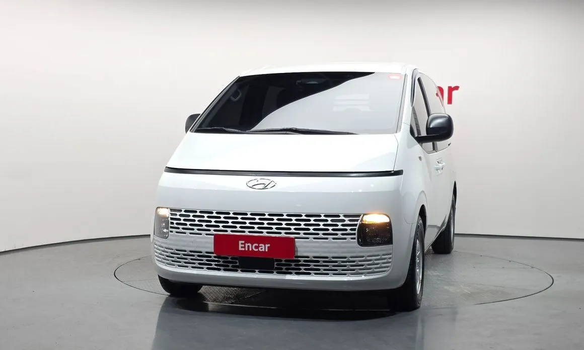 Hyundai Staria — фото 2