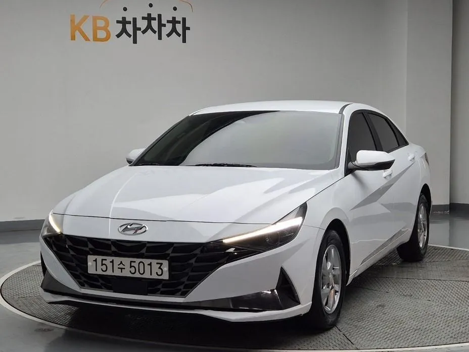 Hyundai AVANTE — фото 1