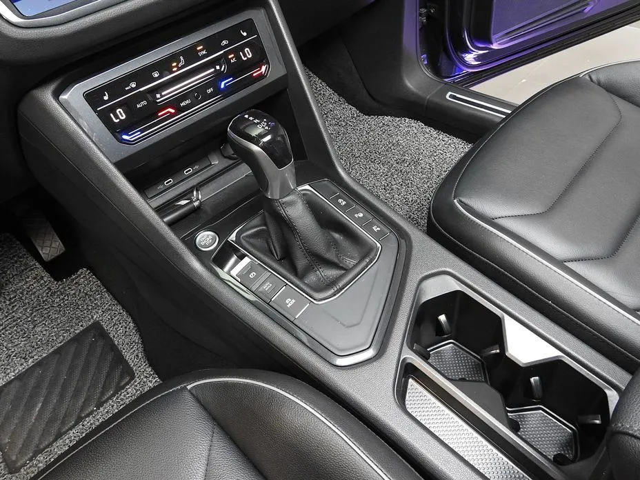 Volkswagen Tiguan 2021 из KR, фото 10
