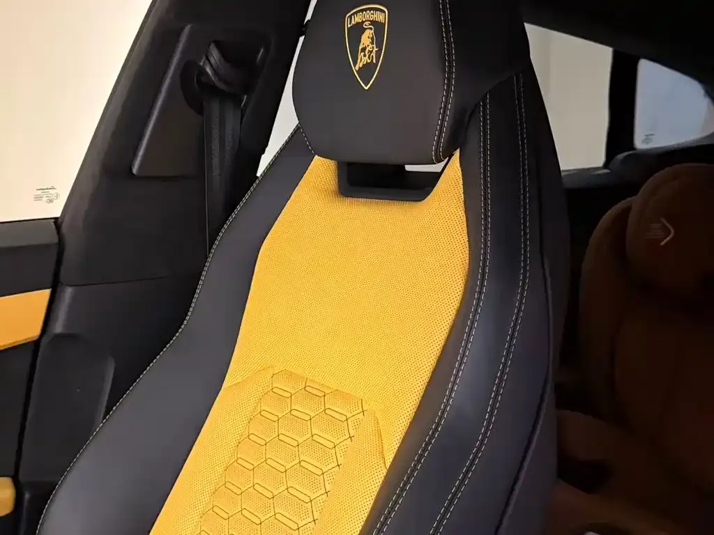 Lamborghini Urus — фото 7