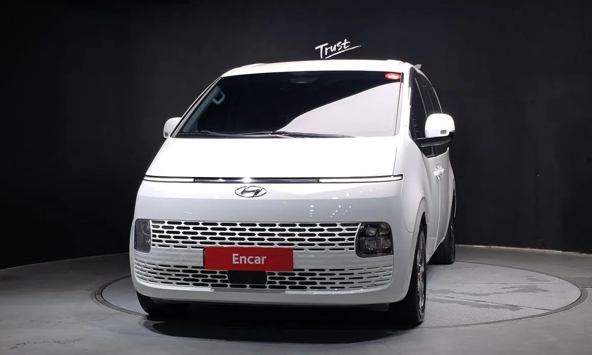 Hyundai Staria — фото 2