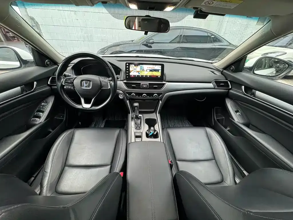 Honda Accord — фото 6