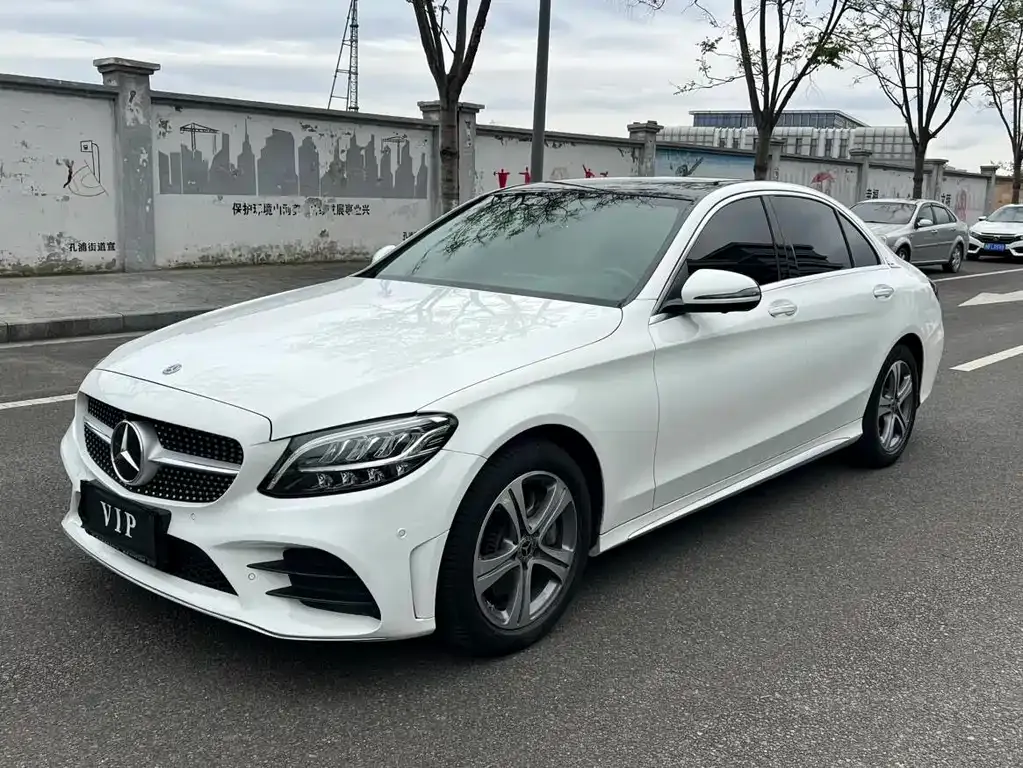 Mercedes-Benz C-Class — фото 1